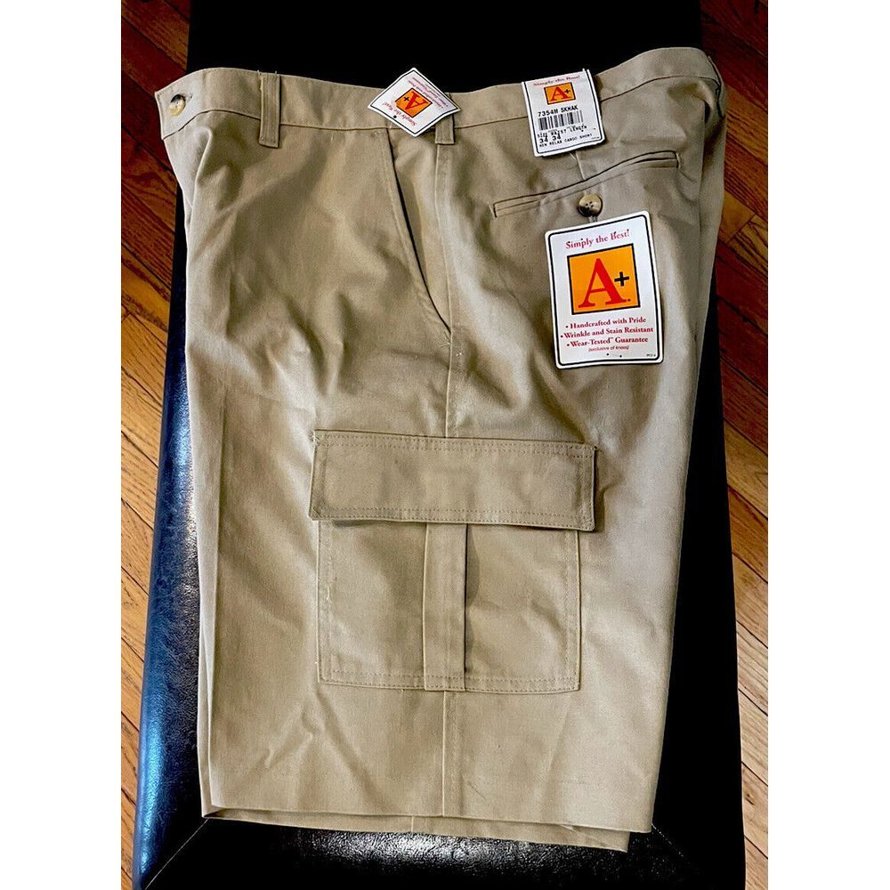 Men's Cargo Work‎ Shorts Size 34 Wrinkle & Stain Resistant NWT